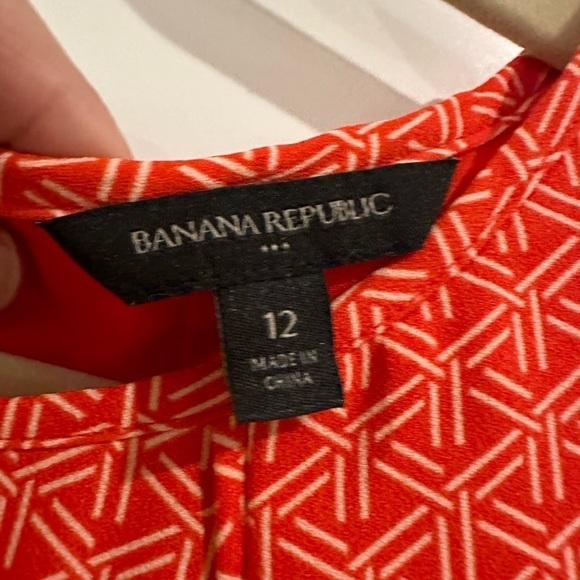 Banana Republic Women’s Peplum Top - Picture 2 of 4